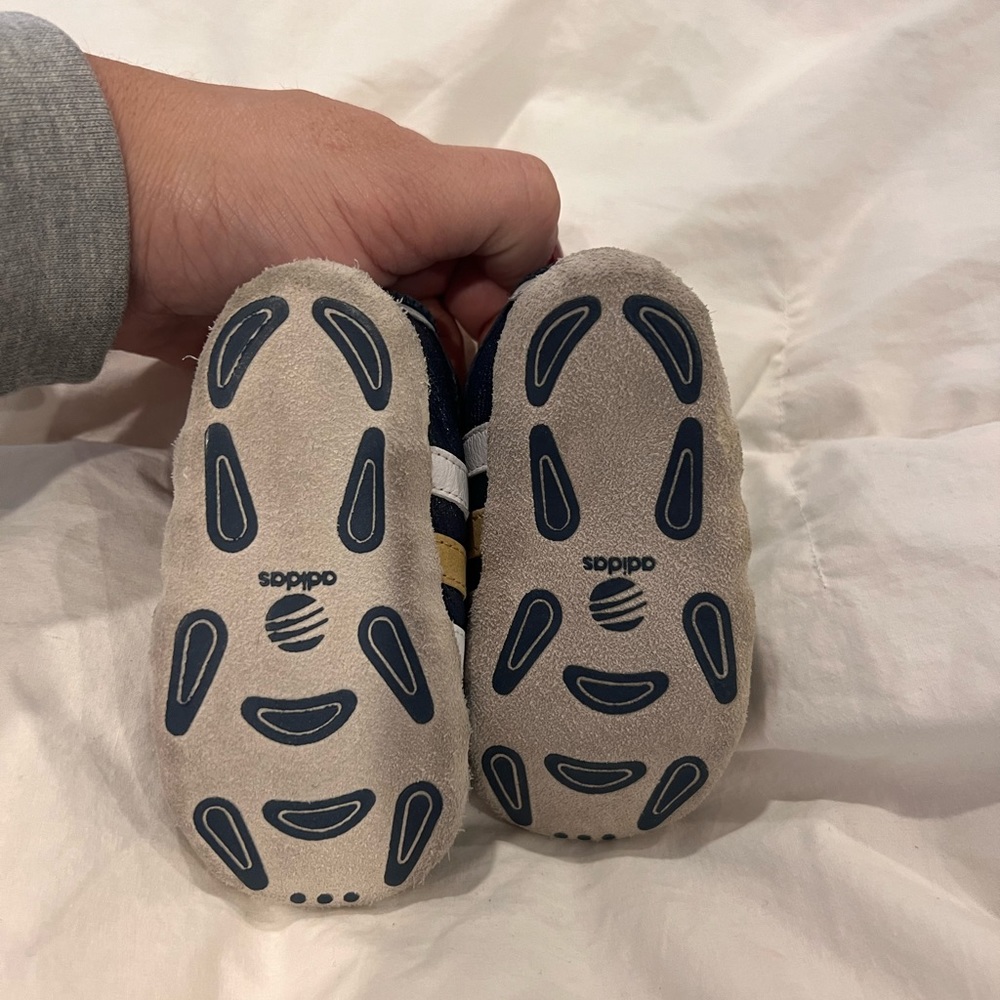 Adidas Y’s - Picture 6 of 6